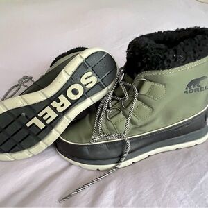 WOMEN'S SOREL EXPLORER CARNIVAL BOOT Waterproof winter snow boots 7